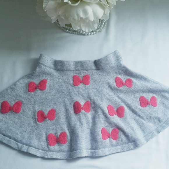 Minnie Mouse 2-Piece Set Sweater and Skirt Matching Set - Picture 9 of 14